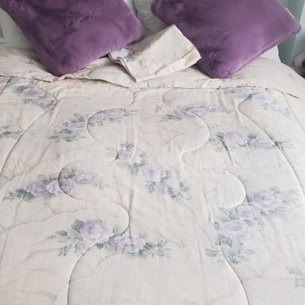 The Bay Reversible Twin Bed Comforter with Large Decorative Pillow Case